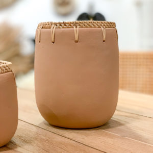 Cache pot en terre cuite et rotin - Terracotta