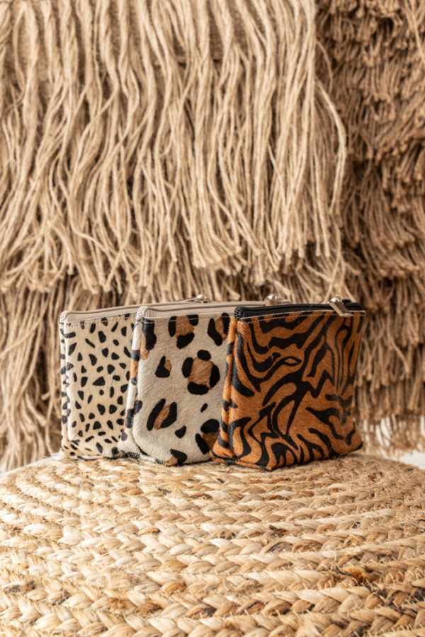 Pochettes en peau imprimé girafe tigre léopard