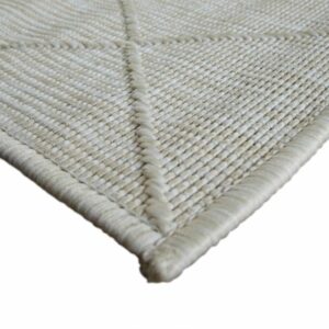 Tapis beige motifs losange intérieur et extérieur